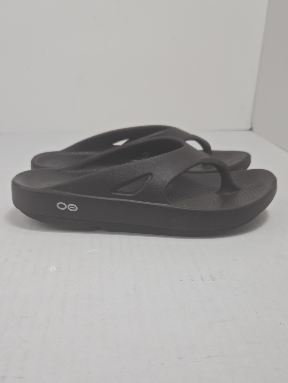 OOFOS OORIGINAL RECOVERY SANDAL UNISEX SIZE: MEN 6 WOMEN 8 BROWN CASUAL COMFORT